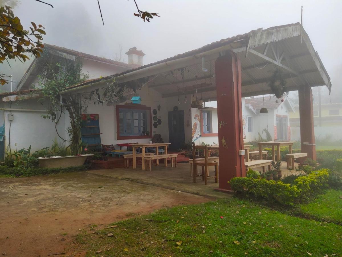 The Birdhouse Backpackers Hostel Coonoor Kültér fotó