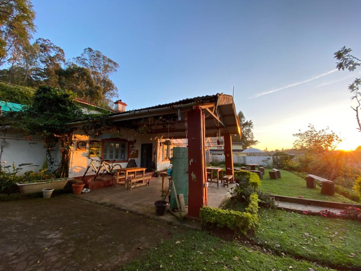 The Birdhouse Backpackers Hostel Coonoor Kültér fotó